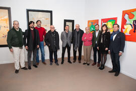 Foto de grupo tras la inauguración de la exposición "Economistas en el arte". Museo de ...
