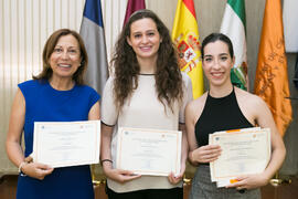 Alumnas premiadas con las certificación AAA. Facultad de Ciencias Económicas y Empresariales. Jun...