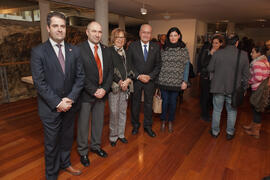 Foto de grupo durante la inauguración de la exposición "50 Años de la Facultad de Ciencias E...