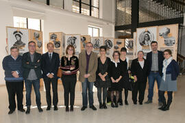 Foto de grupo en la inauguración de la exposición “arcVision Prize-Mujeres y Arquitectura” en la ...