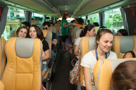Alumnos en el autobús. Salida desde el Campus de El Ejido. Aventura Amazonia Marbella. Olimpiada ...