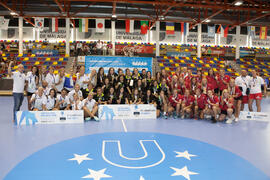 Medallistas en la categoría femenina. Ceremonia de clausura del Campeonato del Mundo Universitari...
