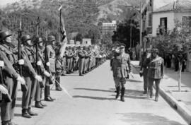 Málaga. Revista de tropas ante el Gobierno Militar. Paseo de la Farola. Mayo de 1963