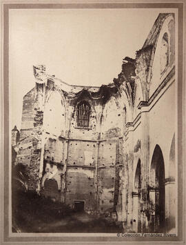 Sevilla, interior de las ruinas de la iglesia de Monasterio de San Jerónimo. Reynoso.