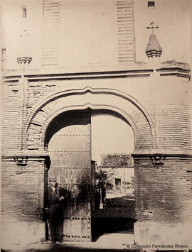 Sevilla, puerta del Convento de Santa Paula. Reynoso.