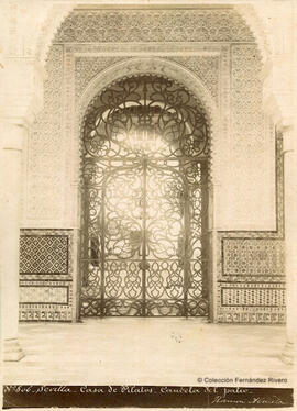 Sevilla, Casa de Pilatos, cancela del patio. R. Almela.