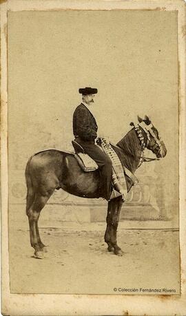 Córdoba, retrato equestre de Luis Guzmán con un sombrero catite. José García Córdoba.