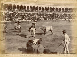 Sevilla, Corrida de toros, suerte de varas. E. Beauchy.