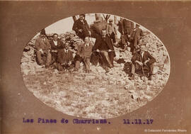 Churriana (Málaga), retrato de un grupo de excursionistas en el paraje de "Los Pinos". Fotógrafo desconocido.
