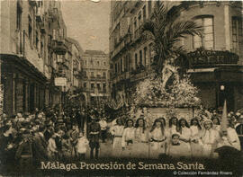 Málaga, Procesión de Semana Santa, Domingo de Ramos, paso de Jesús entrando en Jerusalén "La Pollinica", en la plaza de la Constitución. Fotógrafo desconocido