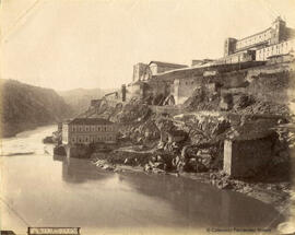 Toledo, río Tajo bajo el Alcázar y edificio de un molino. Casiano Alguacil.