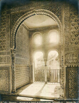 Granada, Alhambra, ajimez en el Salón de Embajadores. Garzón fotógrafo.