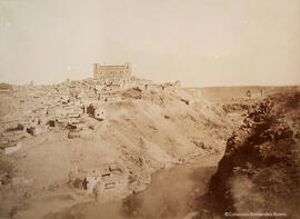 Toledo, la ciudad y el Alcázar desde el otro lado del río Tajo. De Launay.