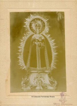 Malaga, imagen de la Virgen de la Victoria, patrona de la ciudad. Fotógrafo desconocido.