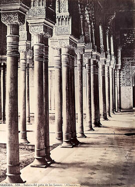 Granada, Alhambra, lateral del patio de los Leones. J. Laurent.