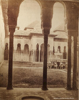 Granada, Alhambra, Patio de los Leones, firmada por el autor. Dubois.