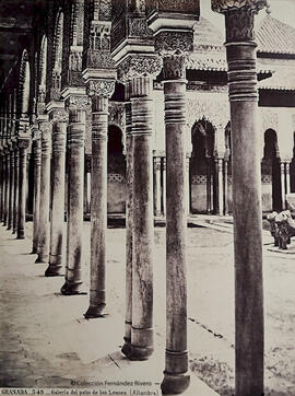 Granada, Alhambra, lateral del patio de los Leones. J. Laurent.