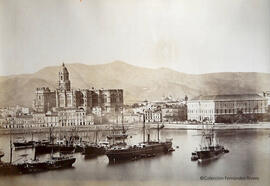 Málaga, vista del puerto con la Catedral y la Aduana. J. Oses.