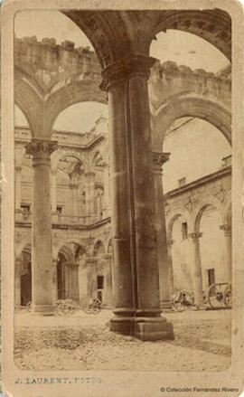 Toledo, Patio del Alcázar. J. Laurent.