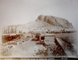 Alicante, panorama desde el muelle de Levante. Manuel Cantos.