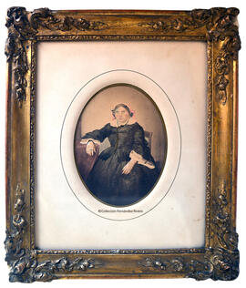 Estrasburgo, retrato de señora con mano apoyada en una mesita. Gerschel Frères.