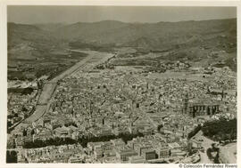 Málaga, vista aérea tomada desde el Zeppelin Weltfahrten en 1930. Fotógrafo desconocido