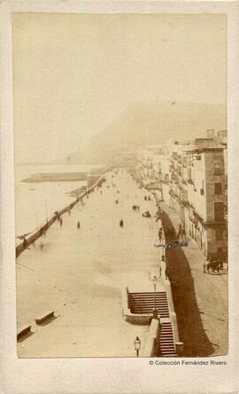Barcelona, paseo "Muralla del Mar". Fotógrafo desconocido.
