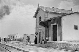Arroyo de la Miel. Estación de ferrocarril suburbano. Agosto de 1954. Málaga, España.