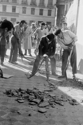 Obras de remodelación de la plaza de la Constitución. Enero de 1960. Málaga, España.