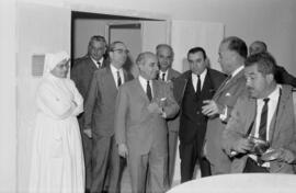 Visita del gobernador civil, Ramón Castilla Pérez, al Hospital Civil. Junio de 1965. Málaga (Espa...