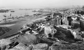 Puerto de Málaga, el parque, la alcazaba y la ciudad. Hacia 1900. España. 02