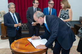 Recibimiento de autoridades y firma. Apertura del Curso Académico 2019-2020 de la Escuela Técnica Superior de Arquitectura de la Universidad de Málaga. Teatro Cervantes. Octubre de 2019