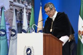 Discurso de Teodomiro López. Investidura de Hermanfrid Schubart, Alejandro Portes y Luis Enrique de la Villa como Doctores "Honoris Causa" por la Universidad de Málaga. Paraninfo. Octubre de 2024