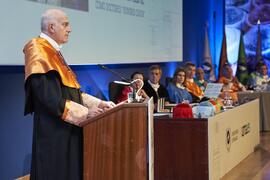 Laudatio de Félix Requena. Investidura de Hermanfrid Schubart, Alejandro Portes y Luis Enrique de la Villa como Doctores "Honoris Causa" por la Universidad de Málaga. Paraninfo. Octubre de 2024