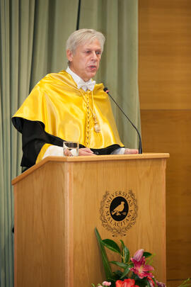 Edmund Neugebauer en su investidura como Doctor "Honoris Causa" por la Facultad de Medicina de la Universidad de Málaga. Edificio del Rectorado. Noviembre de 2016