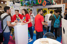 Estand de la Facultad de Ciencias de la Salud. Jornadas de Puertas Abiertas de la Universidad de Málaga. Complejo Polideportivo Universitario. Abril de 2016