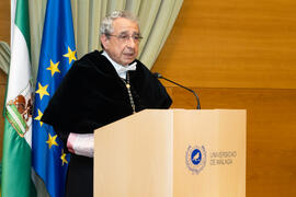 José Ángel Narváez Bueno. Investidura de Miguel Sáenz Sagaseta y Brian Harris como Doctores "Honoris Causa" por la Facultad de Filosofía y Letras de la Universidad de Málaga. Edificio del Rectorado. Febrero de 2020