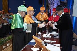 Investidura de Hermanfrid Schubart, Alejandro Portes y Luis Enrique de la Villa como Doctores "Honoris Causa" por la Universidad de Málaga. Paraninfo. Octubre de 2024