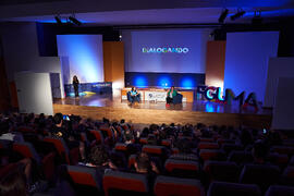 "Dialogando" con Clara Grima. Escuela de Ingenierías Industriales de la Universidad de Málaga. Mayo de 2024