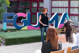 Inmaculada Postigo presenta "Dialogando" con Clara Jiménez. Facultad de Ciencias de la Comunicación. Mayo de 2019