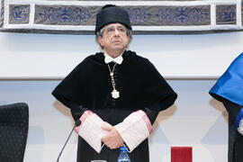 José Ángel Narváez en la imposición de la Medalla de Oro de la Universidad de Málaga a Dª. Adelaida de la Calle Martín. Paraninfo. Mayo de 2016