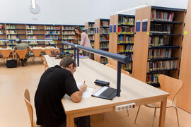 Biblioteca de Estudios Sociales y de Comercio. Campus de Teatinos. Octubre de 2012