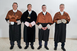 Retrato de grupo previo a la investidura de Bernardo Quintero como Doctor "Honoris Causa" por la Universidad de Málaga. Paraninfo. Marzo de 2025