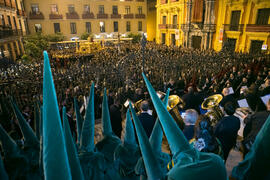 Estación de Penitencia de la Hermandad de los Estudiantes. Plaza del Obispo, Málaga. Abril de 2017