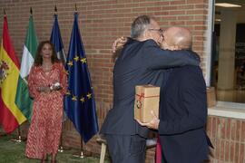 José Emilio Villena y Eugenio Luque. Homenaje al personal jubilado de la Facultad de Ciencias Económicas y Empresariales. Campus de El Ejido. Septiembre de 2022