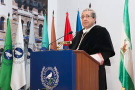 José Ángel Narváez en la imposición de la Medalla de Oro de la Universidad de Málaga a la Universidad de Granada. Paraninfo. Diciembre de 2016