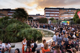 Actuación del grupo musical "Who Killed the DJ". Welcome to UMA. Bienvenida a los alumnos de intercambio internacional de la Universidad de Málaga. Jardín botánico. Octubre de 2019