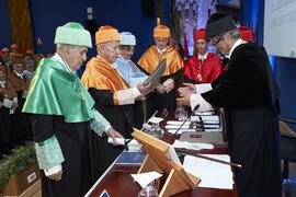 Investidura de Hermanfrid Schubart, Alejandro Portes y Luis Enrique de la Villa como Doctores "Honoris Causa" por la Universidad de Málaga. Paraninfo. Octubre de 2024