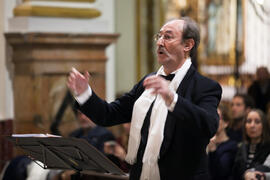 Quintín Calle Carabias. Concierto de Navidad de la Coral Sancti Petri homenaje a la Facultad de Económicas. Iglesia de los Mártires. Diciembre de 2015