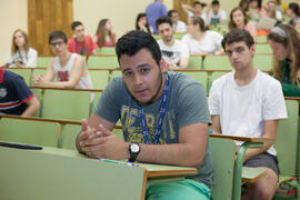 Examen en el aula Magna de la Facultad de Económicas y Empresariales. Olimpiada Española de Economía, Fase Nacional. Málaga. Junio de 2015